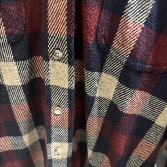 Faherty Red Blue and Beige Button Down Flannel Size S - Picture 4 of 4